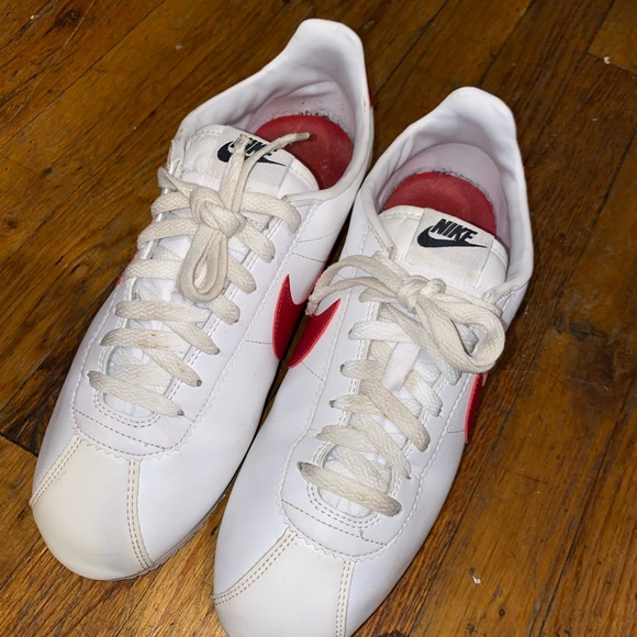 Women’s Nike Cortez - Picture 2 of 3